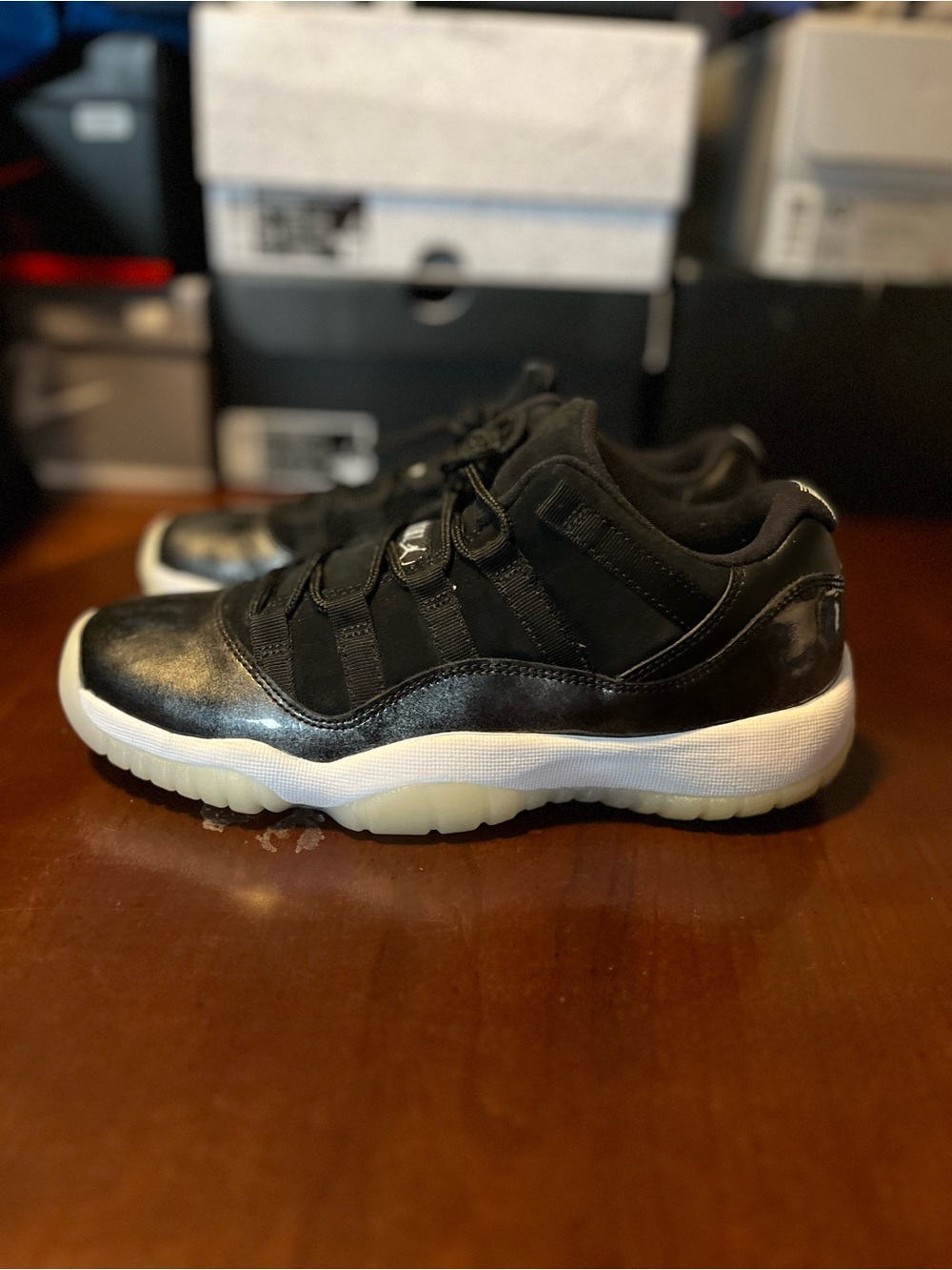 Air Jordan 11 low Barons size 6y